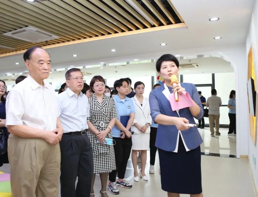 黄贤模,彭锦清出席福州市儿童早期发展教育指导服务中心揭牌仪式