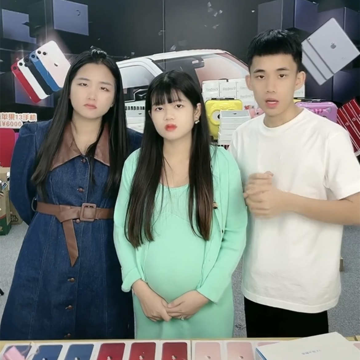 网红有多赚钱?陈三废姐姐自曝五年收入,存款八位数,房产五套