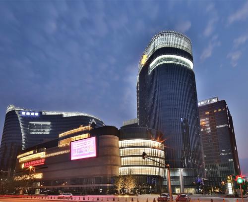 图注:坐落在成都高新区的富森美1号店&创意设计中心 举报/反馈