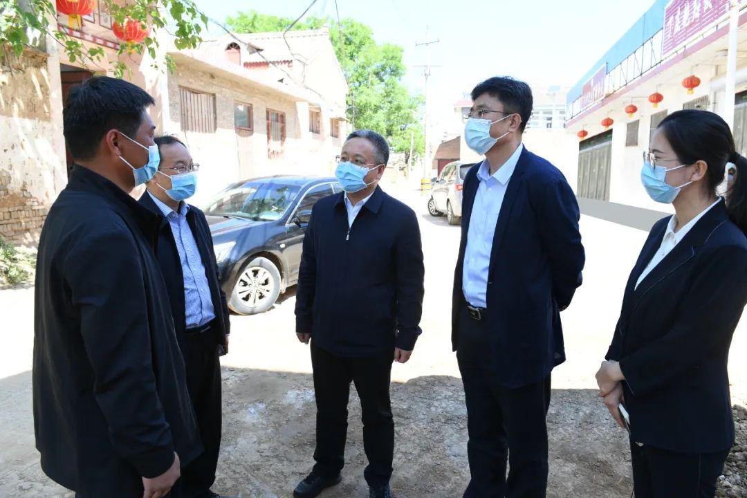 曹晓亮到稷山县调研疫情防控及"三个一批"工作