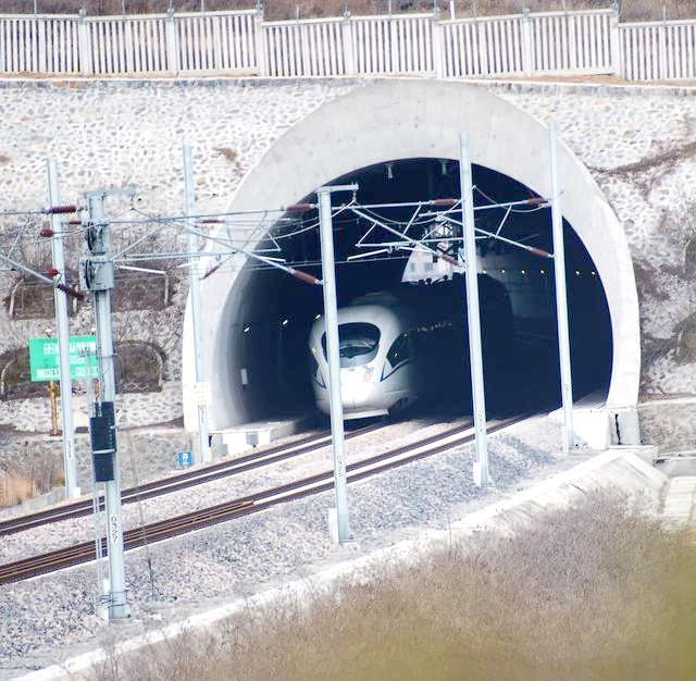 高速铁路隧道噪声与压力的解决方案