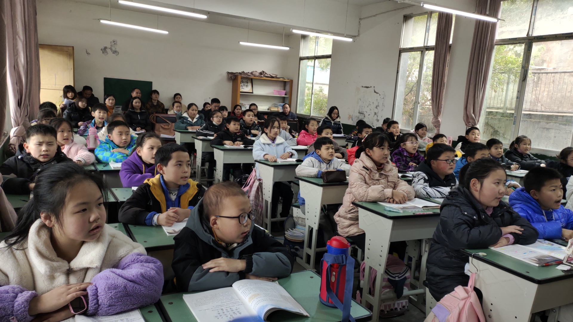 南江县正直镇小学举行青年教师小学语文展评竞赛活动