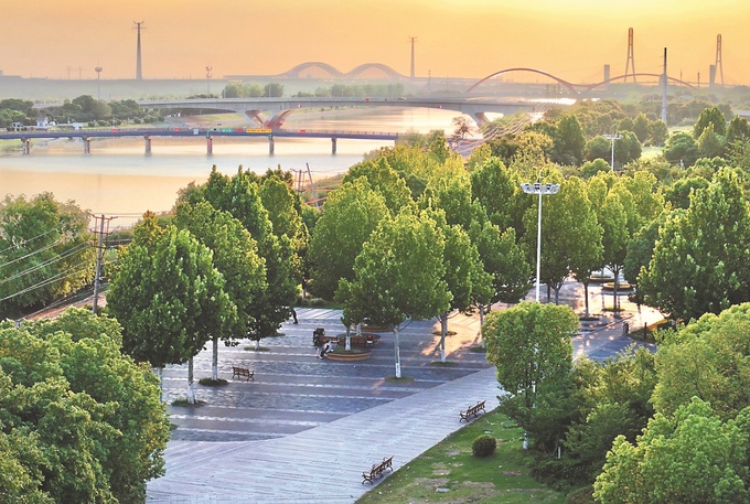 南京建邺滨河公园出入口景观提升项目近日完工开放