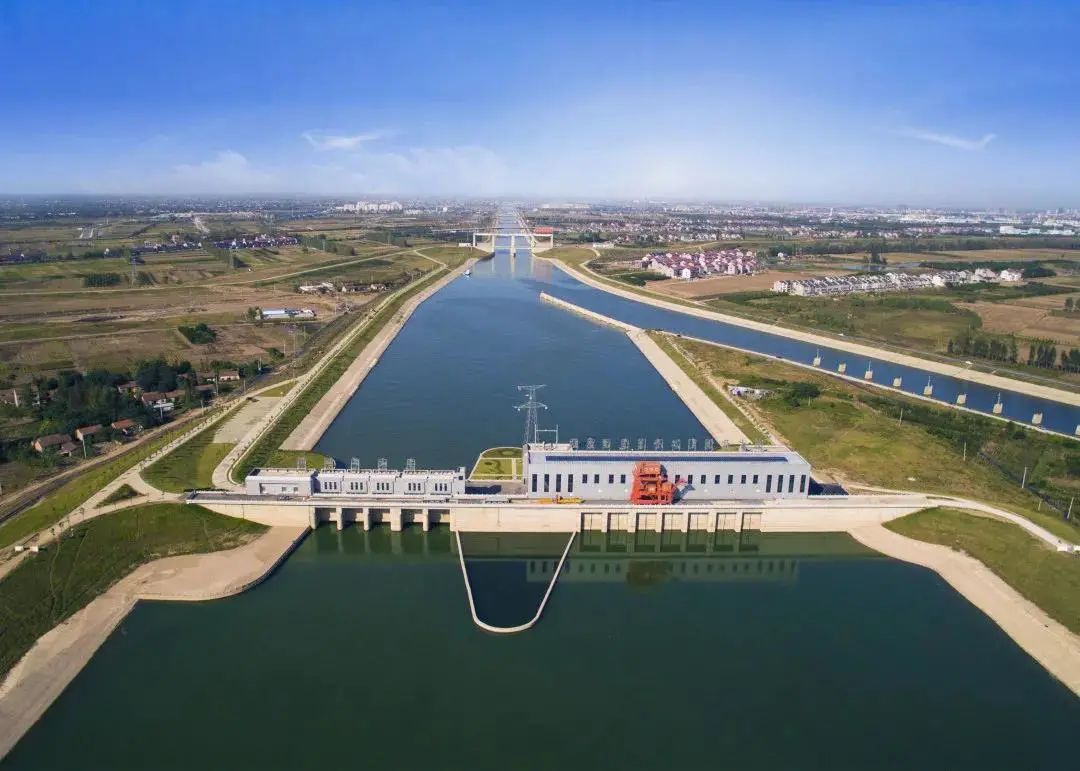 引江济汉工程此外,中国能建葛洲坝集团还在引江济汉和干渠方城段,禹长