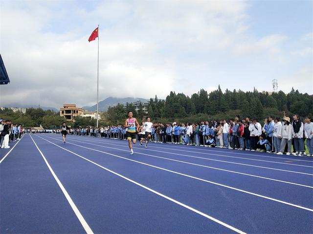 富源县第六中学冬季田径运动会拉开战幕