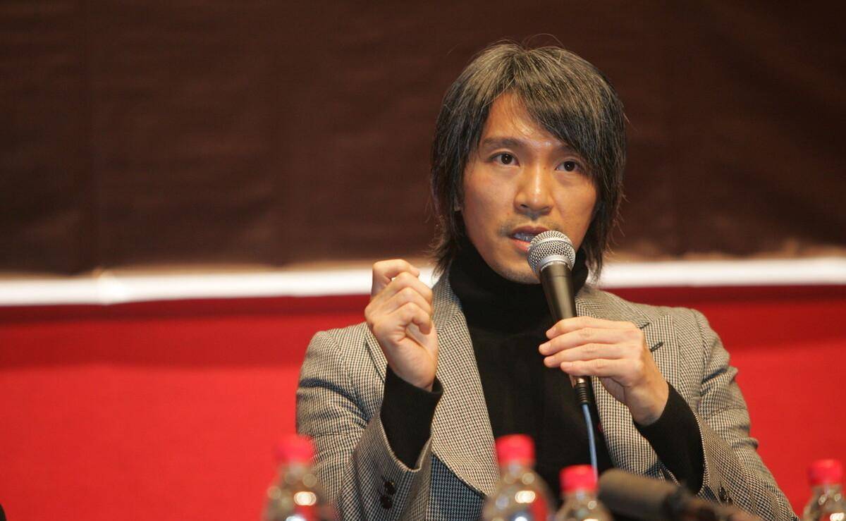 星爷的片子总是让人笑着哭,哭着笑,笑着笑着就哭了