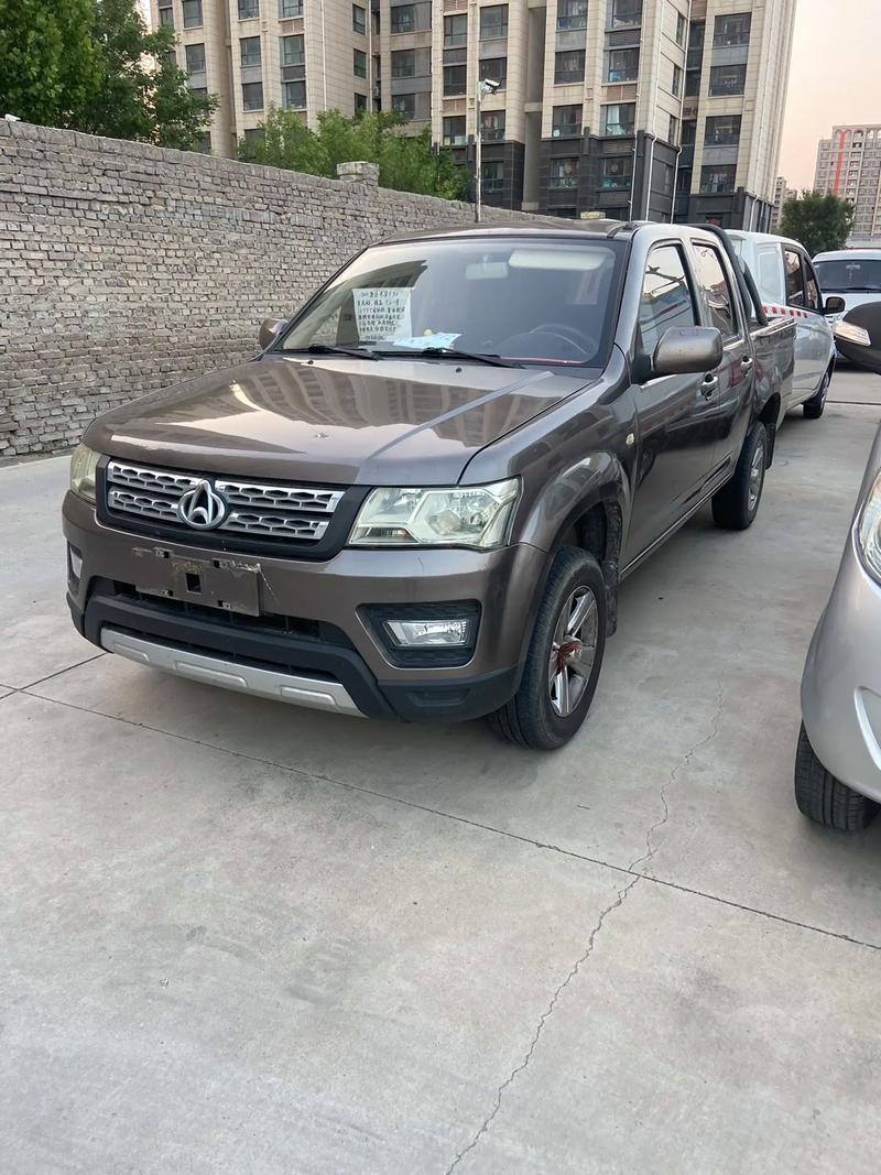 长安神骐f30是一款广受欢迎的皮卡车型,在全球市场有着广泛的应用