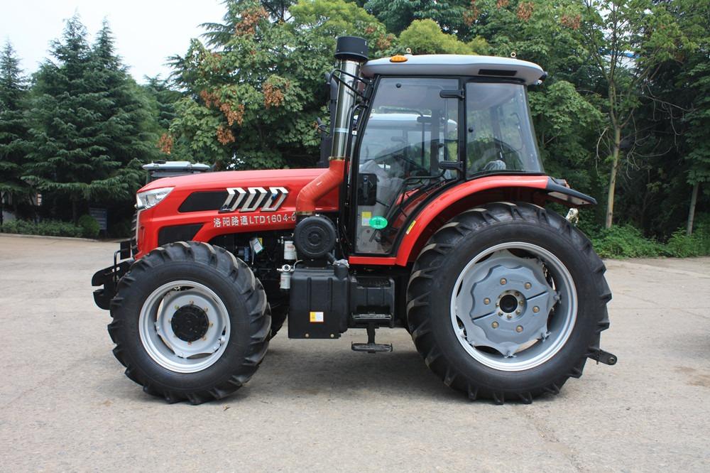 路通1604拖拉机,助力秋收好"丰"光!