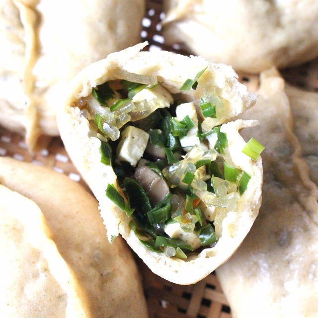 豆腐韭菜全麦包子,味道鲜美,皮薄馅儿大