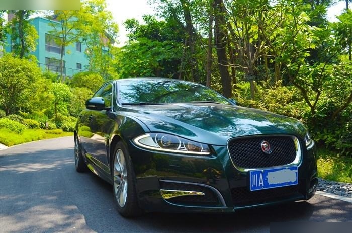 捷豹墨绿色是哪款