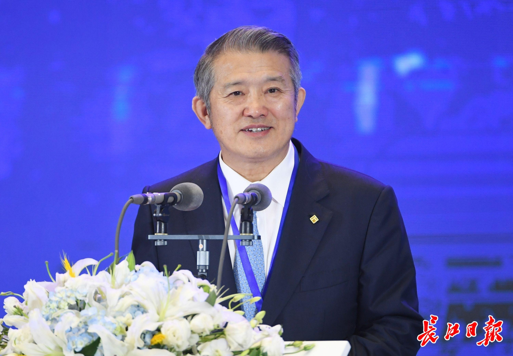 泰康保险集团董事长兼首席执行官陈东升:泰康保险近500亿资金参与湖北