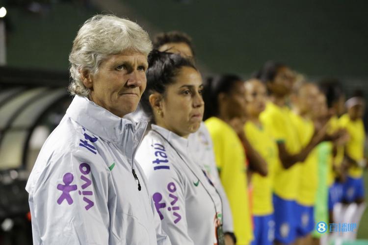 沪媒:巴西女足主帅皮娅曾任中国女足助教,07年世界杯带队进八强