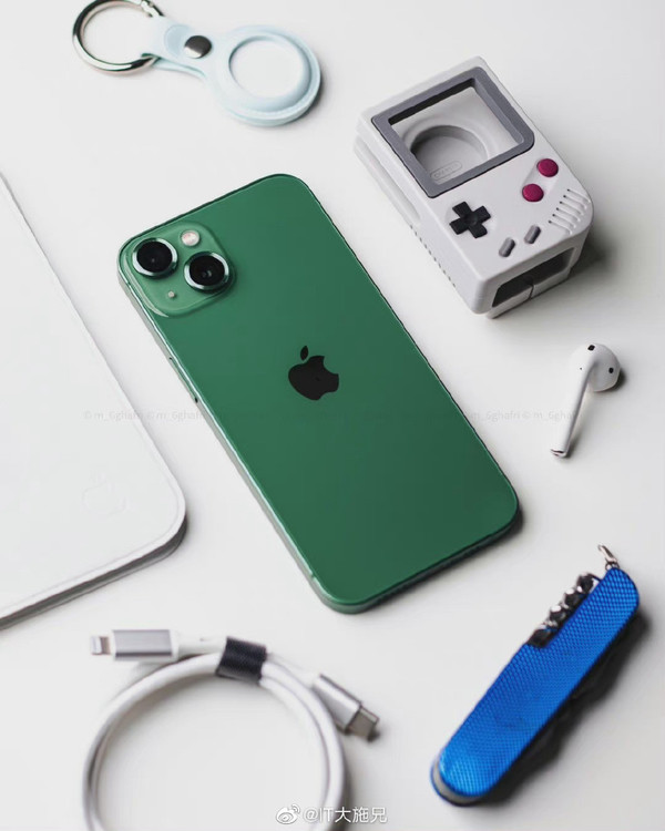 iPhone 13绿色真机