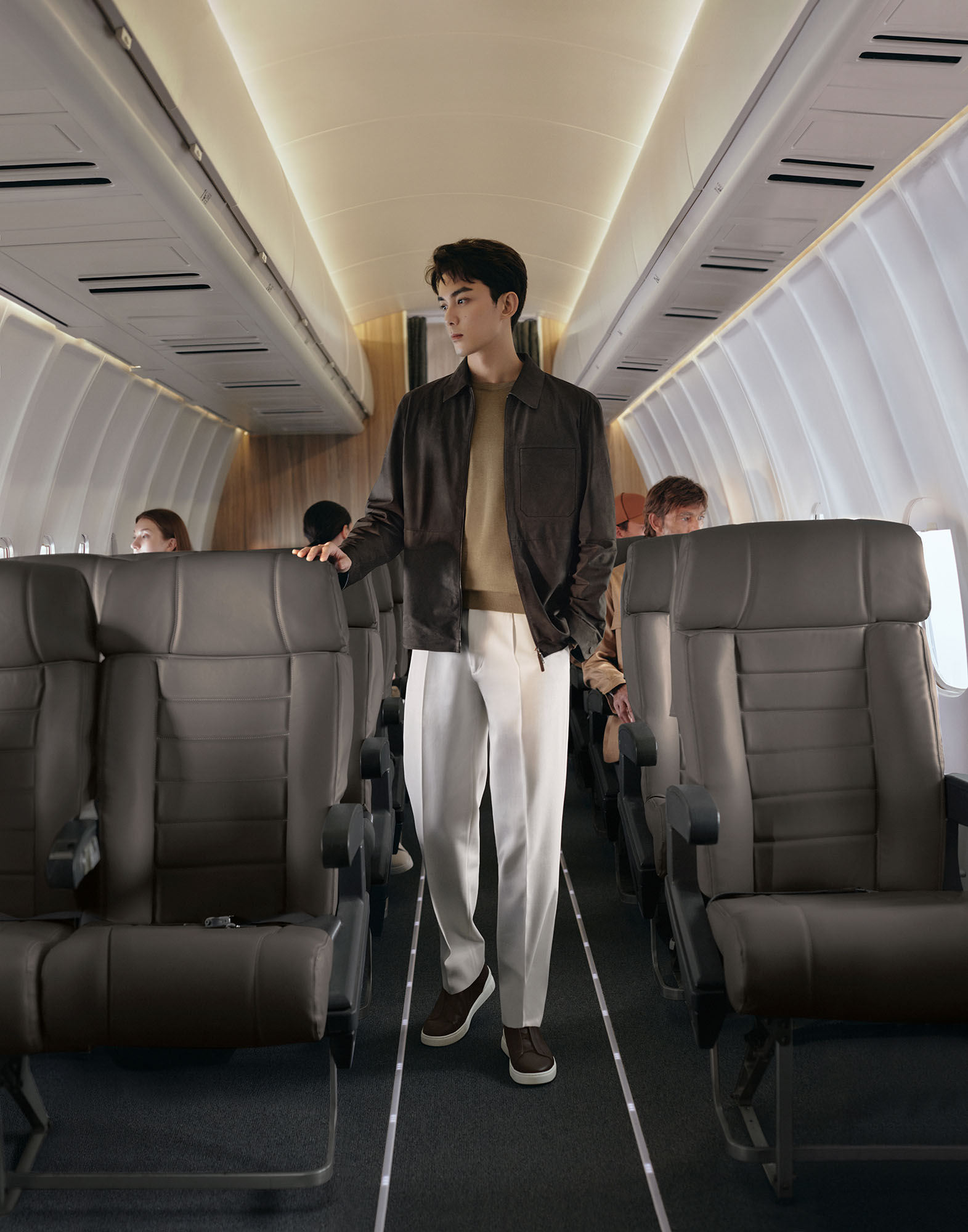 杰尼亚全球代言人吴磊倾情演绎2024夏季系列及全新triple stitch