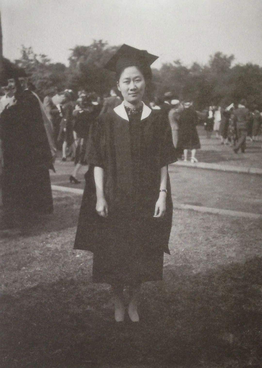 袁永熹和叶公超:丈夫爱上堂妹,她潇洒离家40年,他晚年孤独后悔