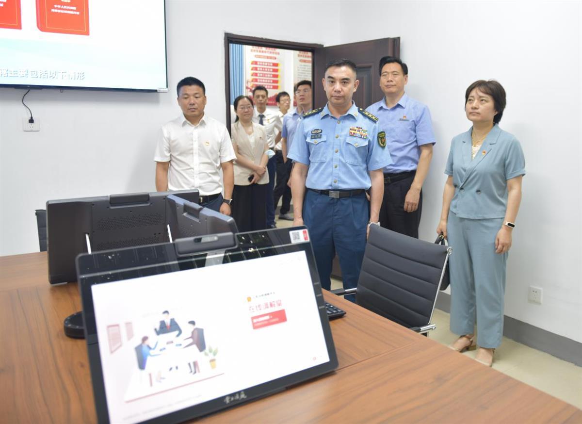 武汉军事法院联合湖北省司法厅开展庆"八一"主题党日活动