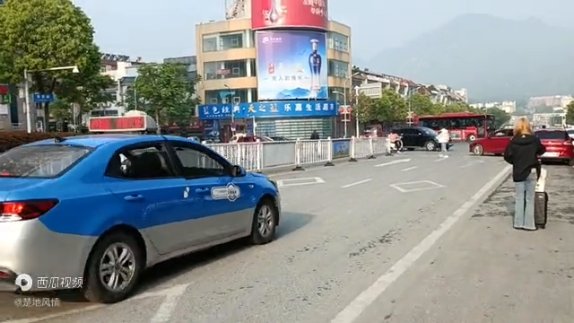 河南新县:出火车站,走朝阳路,开门见山!