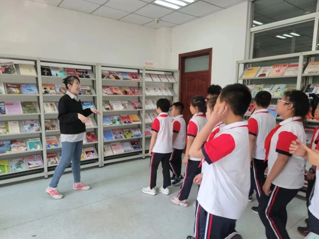 白山市图书馆携手市外国语学校开展多元化沉浸式研学阅读活动