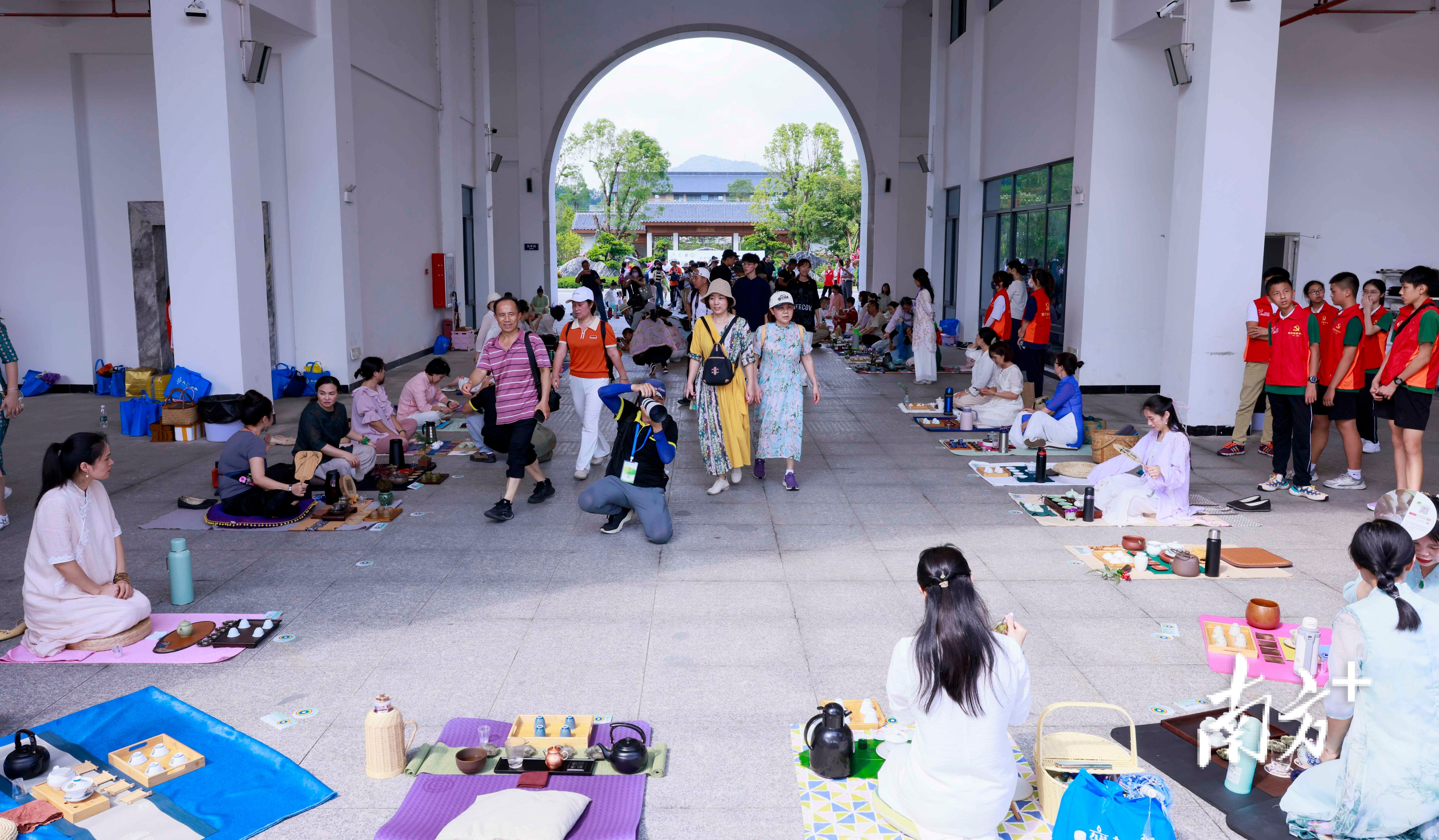 首届大湾区无我茶会在中山举行