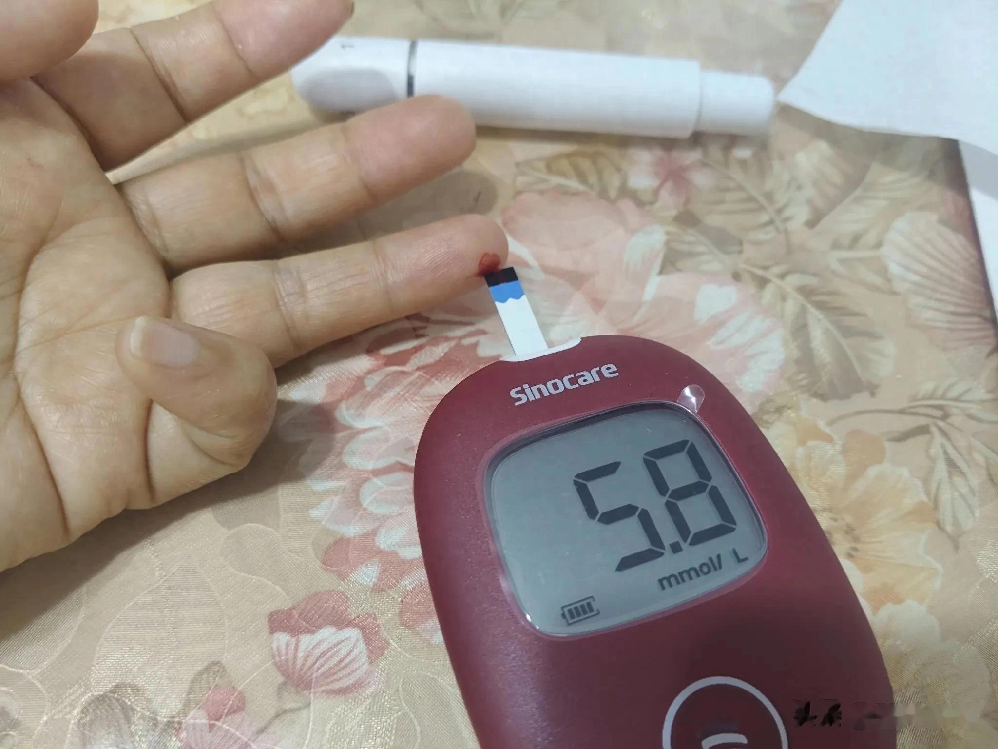 糖友们,在家用血糖仪测血糖,这10点你做对了吗?