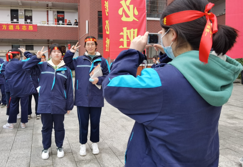 「1038」坚定信心 决胜高考—怀化三中举行2022届高考百日冲刺誓师