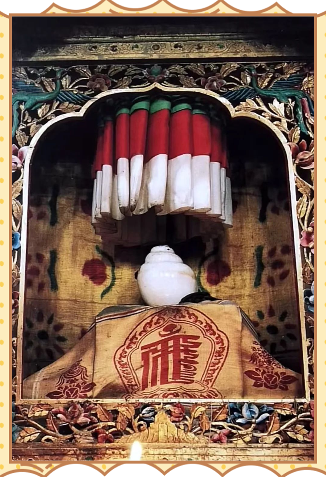 萨迦寺珍藏的白海螺介绍