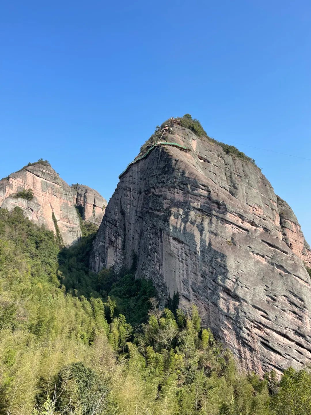 江山有灵,桂林丹霞惊现伟人山奇观