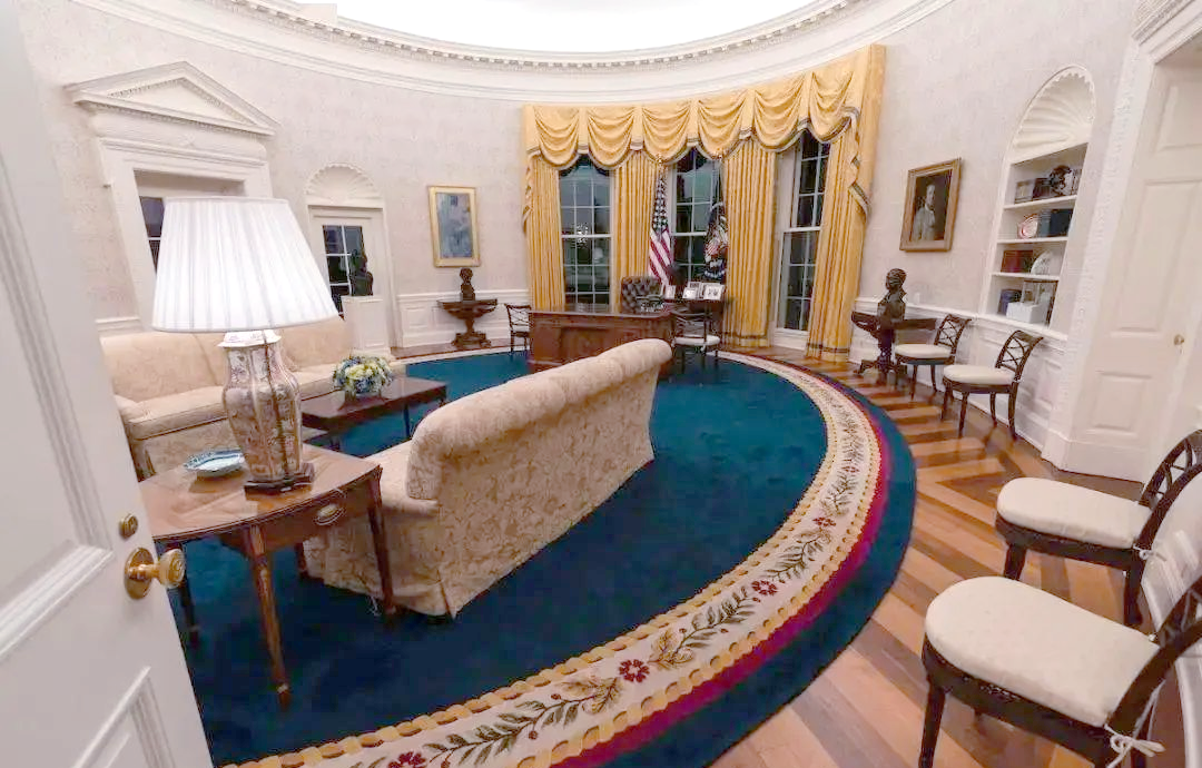 历任美国总统的椭圆办公室风格各不相同,有的朴素,有的华丽