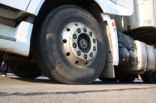 牵引车轮胎有哪些合适的可以用?