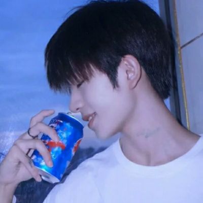 情侣头像|ins潮流夏天蓝色头像真人高清好看 精致又很可爱的夏日蓝色