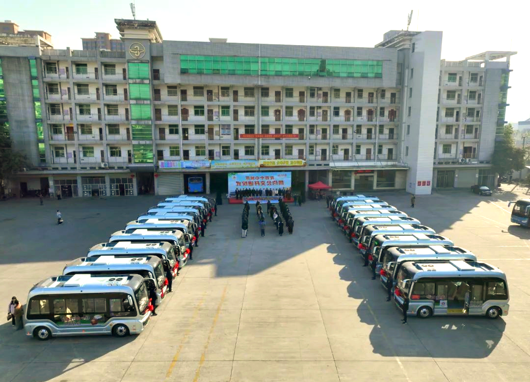 龙岩网约公交上线,车随人走新体验