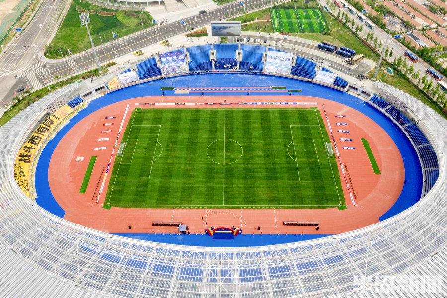 西海岸大学城体育场正式启用