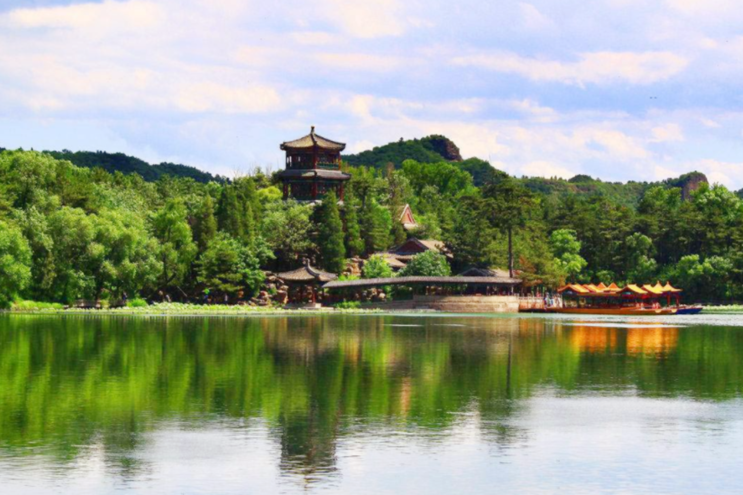 我国现存最大的皇家园林——承德避暑山庄,可以分为四大区域