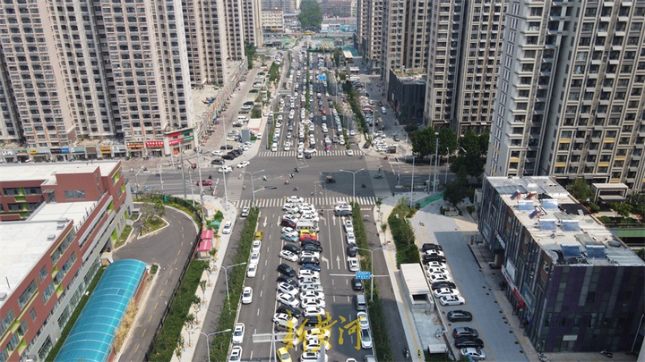 整治停車場 濟南火車站北廣場周邊道路暢通了