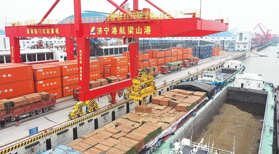 新突破!梁山港多式联运助力非洲木材运抵河南