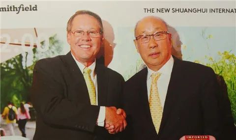 81岁万隆罢免52岁儿子 2000亿的盘谁来接班