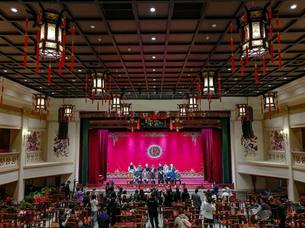 门票150,瓜子30,大爷吐槽德云社收费贵,平民艺术成奢侈文化