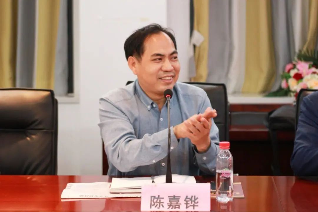 贡河国酒叶志聪与各媒体共商酱酒发展之路