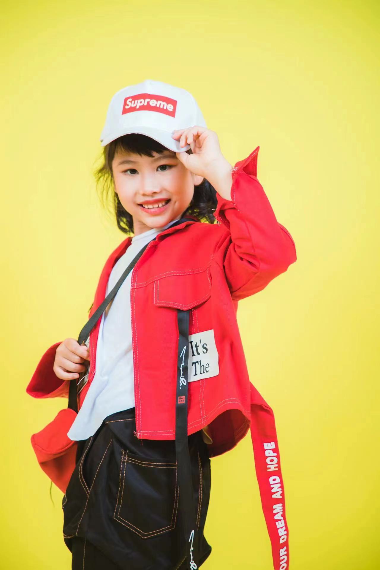 8岁可爱女生邓惟一,被天使吻过嗓音