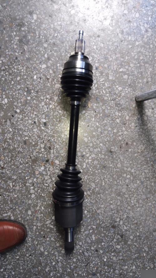 福克斯右半轴中间轴承能单独换吗