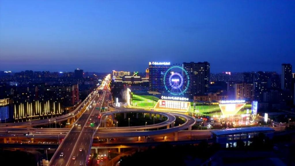 fm88.0第二直播间空降长春摩天活力城!新主播!他!正在待命!