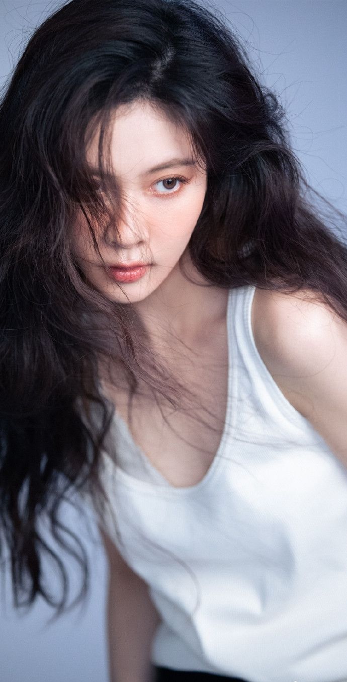 宋妍霏时尚写真壁纸