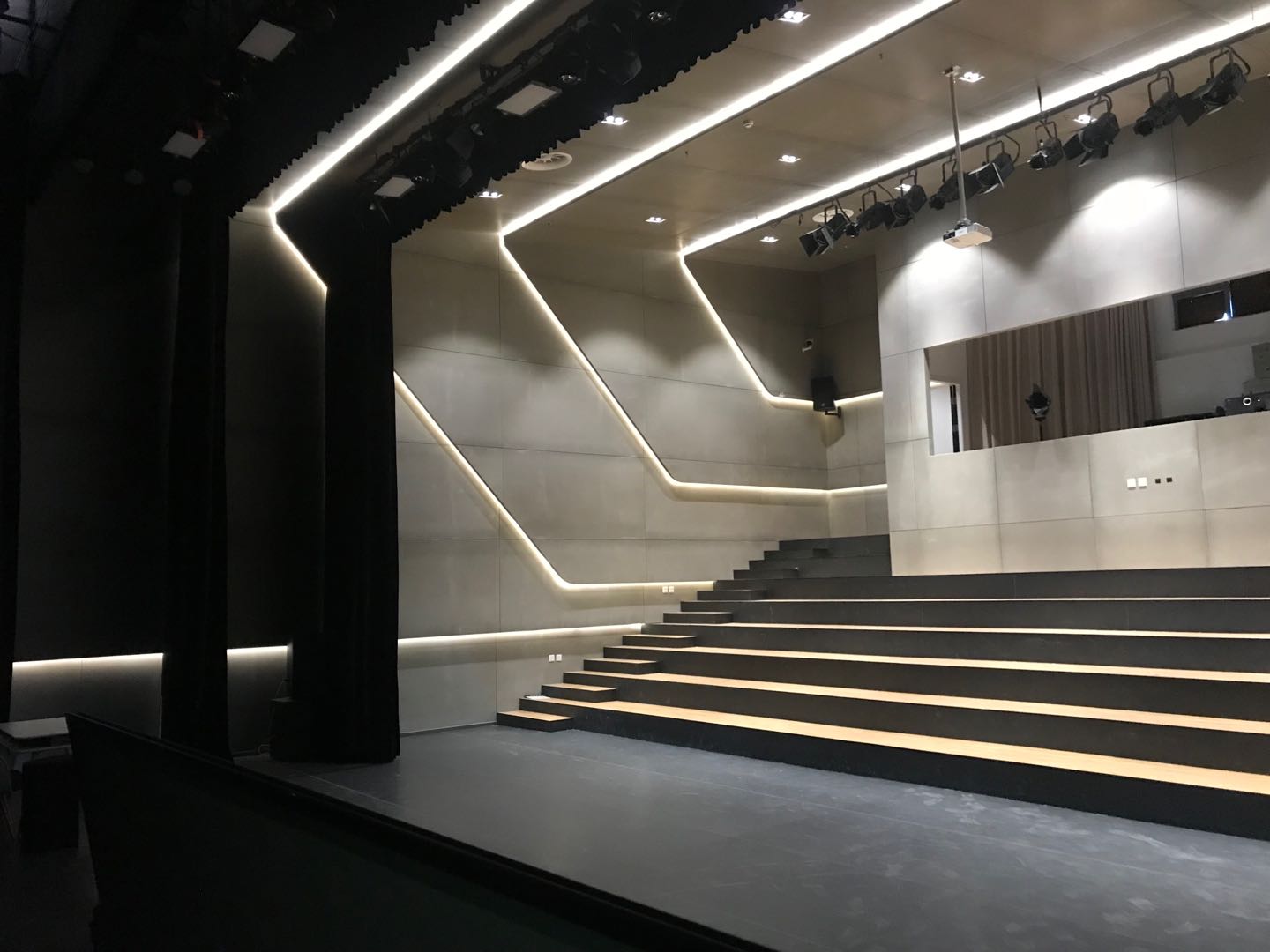 金田影视产业园独栋 1987平