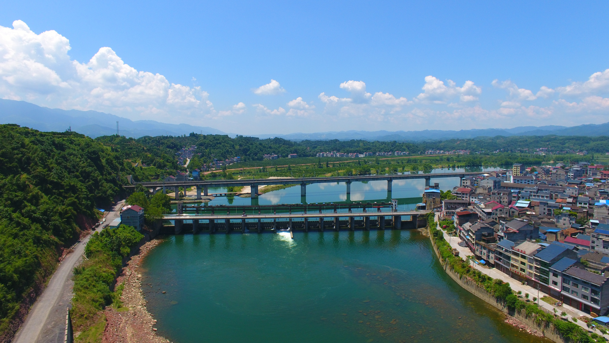 麻阳县成功创建2座绿色小水电示范电站(图)