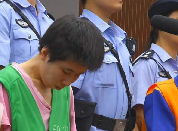 李忠吉落网记:拒交房租,杀害房东一家四口,连孩子都不放过