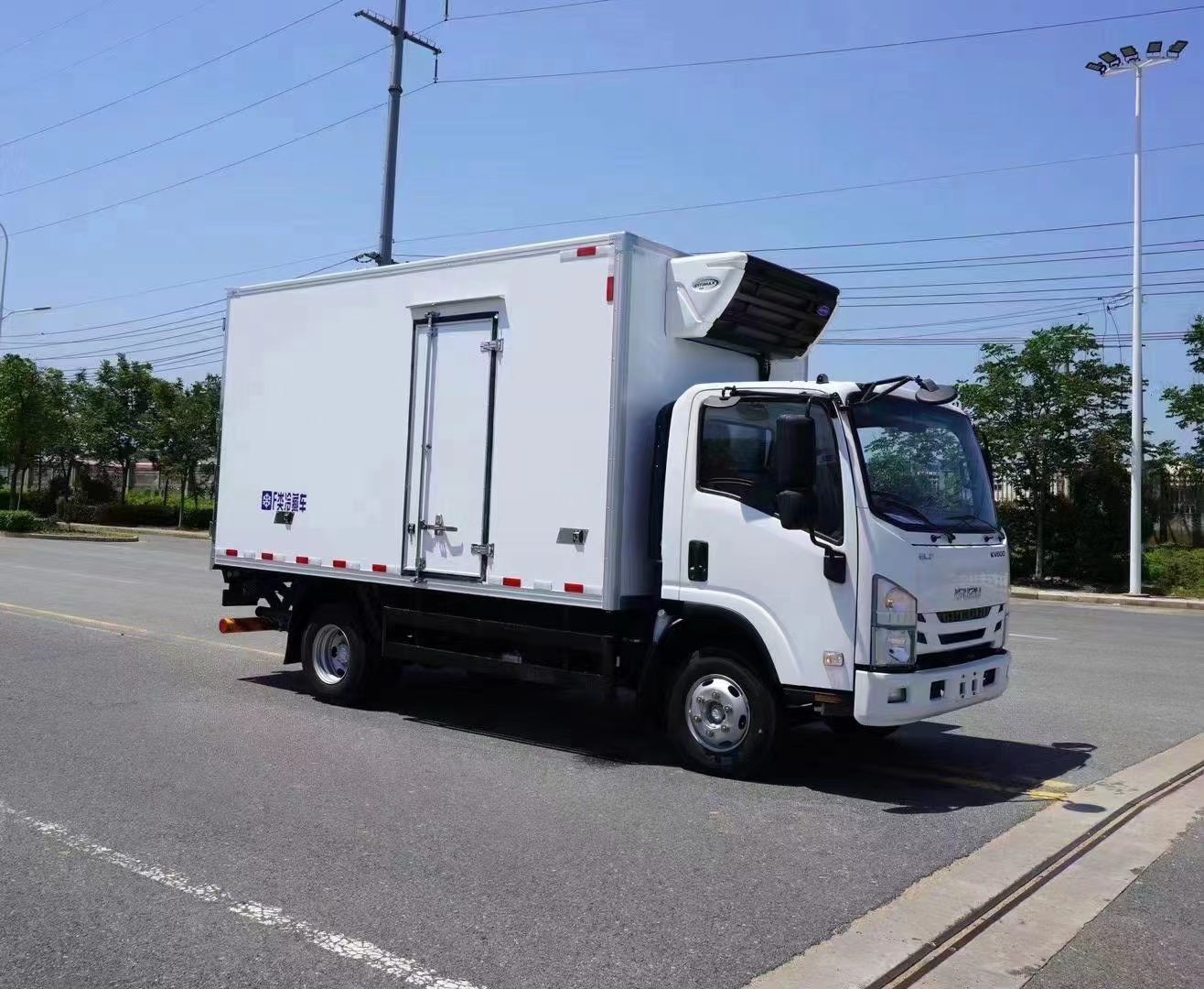 五十铃kv600冷藏车 五十铃4.2米蓝牌冷藏车