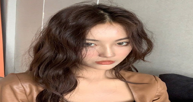 腻腻ninii的本名叫什么