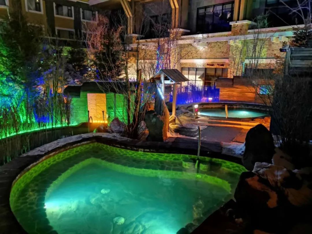 「长白山温泉特价票」皇冠酒店|蓝景酒店|王朝圣地酒店