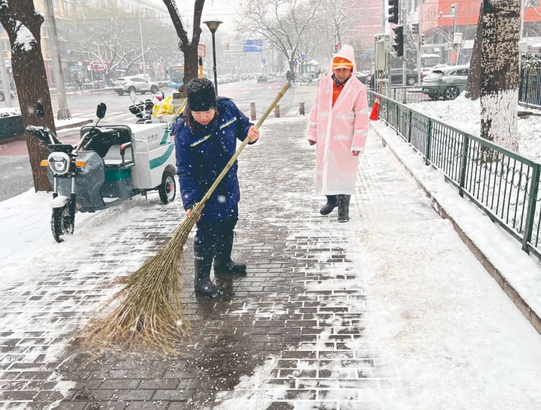 寒潮暴雪冰凍之下她們依然在使命必達