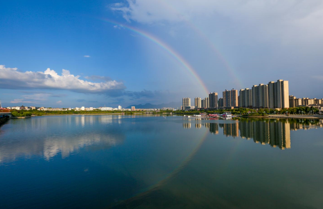 梅州客家江西北大门图片